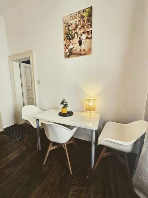 Swanky Praga